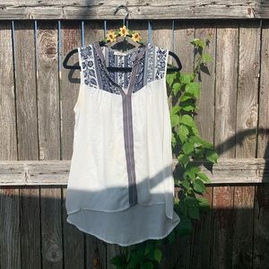 Short sleeved blouse